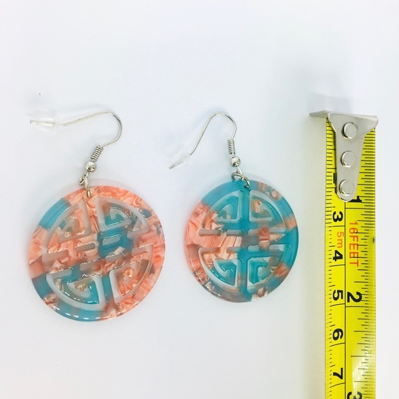 HP❤️New!Pink Marble Pattern Two Tone Round Earring - Picture 3 of 3